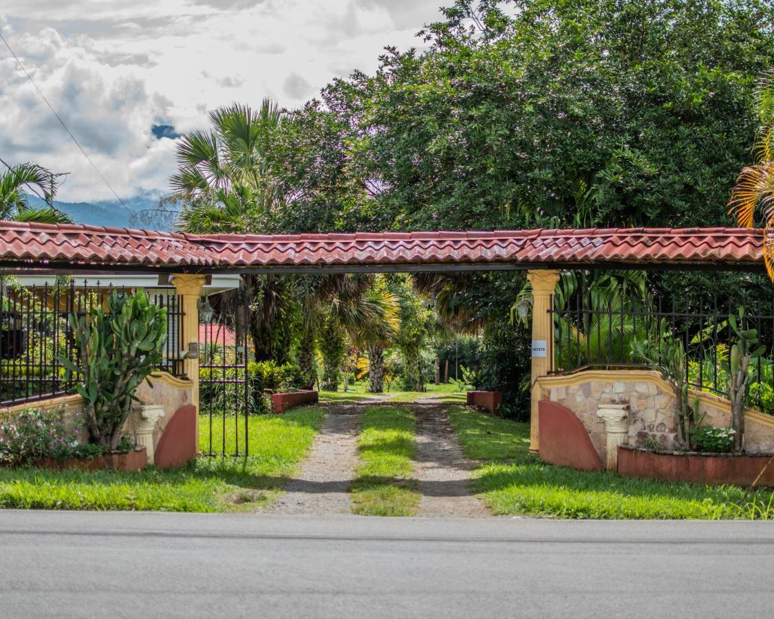 Linda Casa De Verano Con Amplias Zonas Verdes San Isidro De El General Bagian luar foto