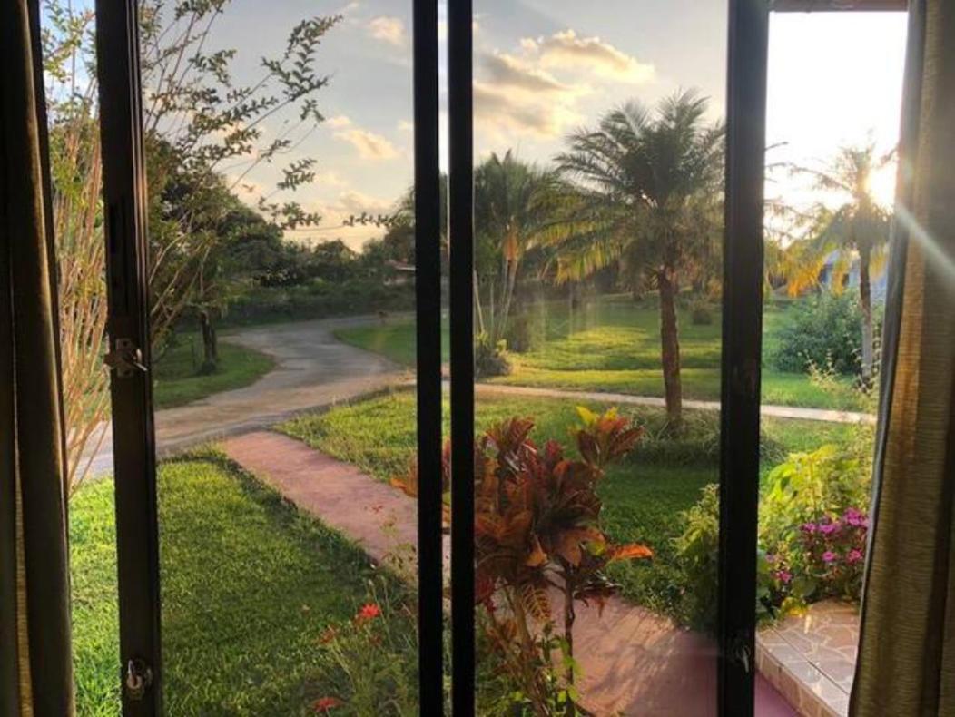 Linda Casa De Verano Con Amplias Zonas Verdes San Isidro De El General Bagian luar foto